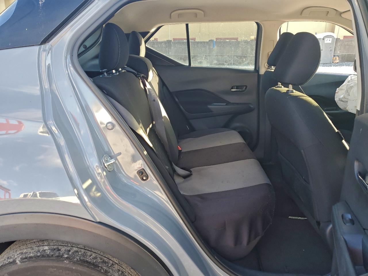 2023 NISSAN KICKS
