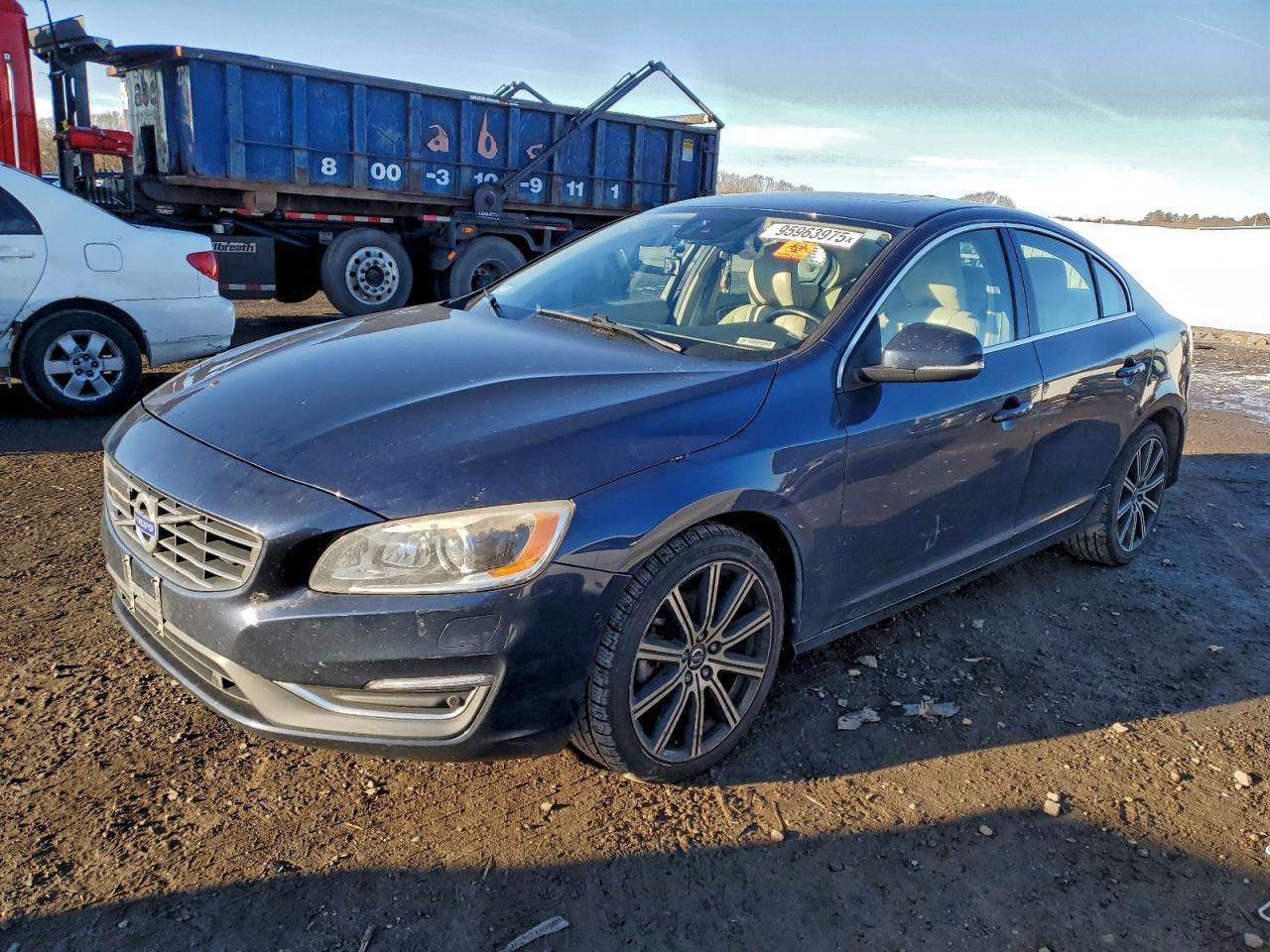 2015 VOLVO S60