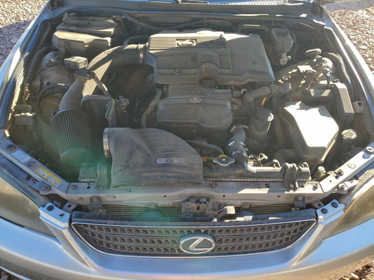 2002 LEXUS IS 300