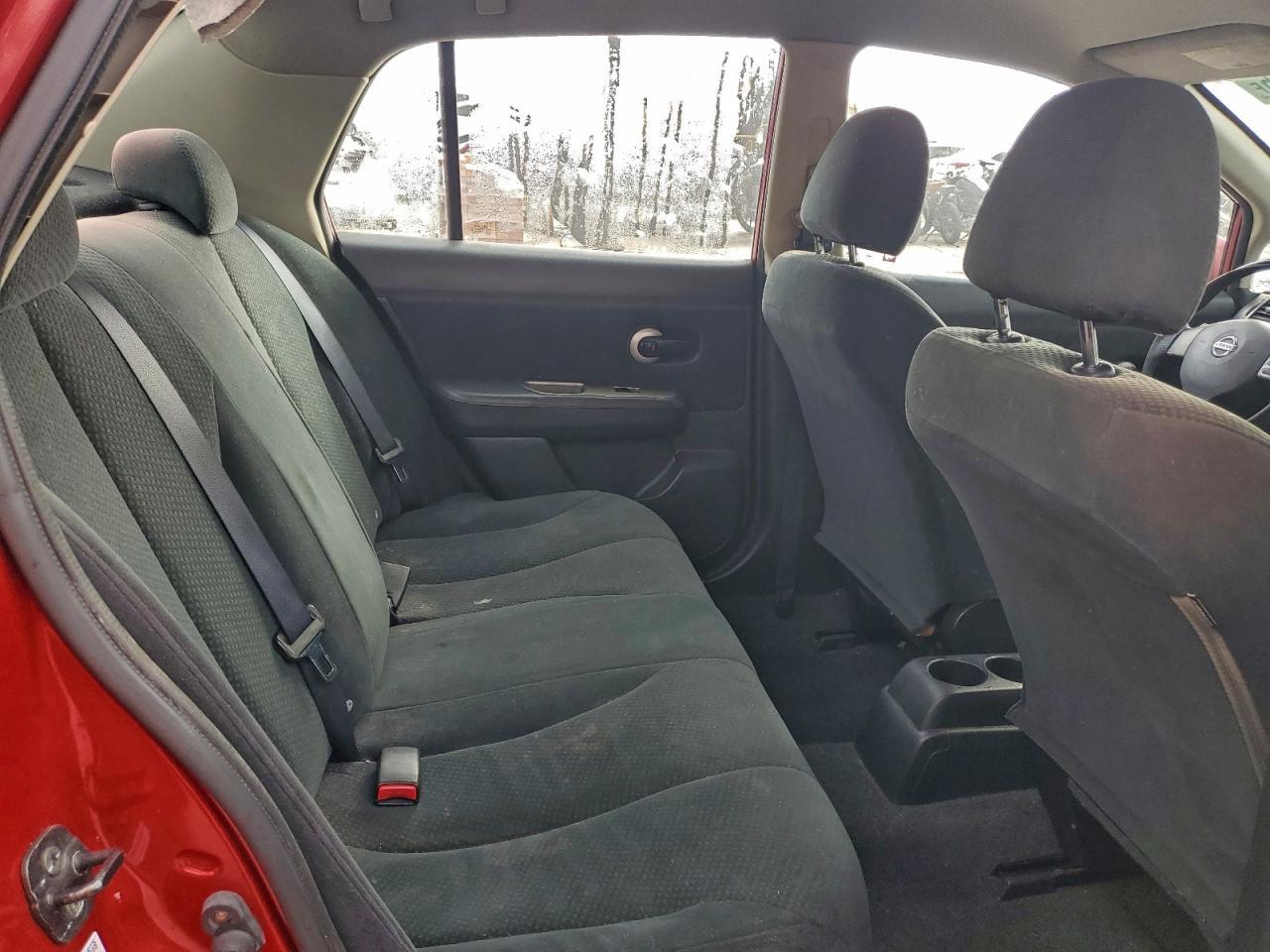 2011 NISSAN VERSA