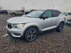 2019 VOLVO XC40