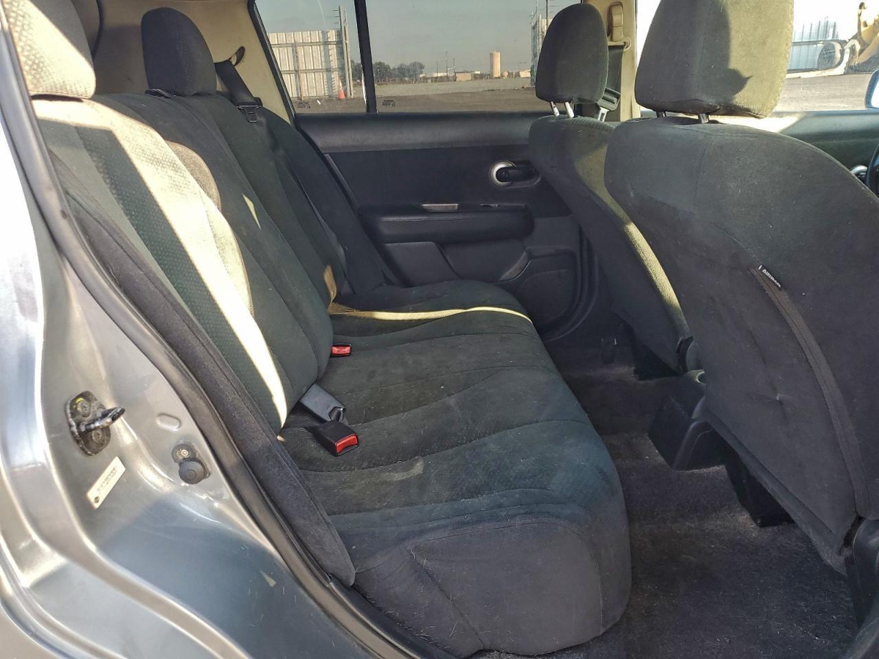 2012 NISSAN VERSA