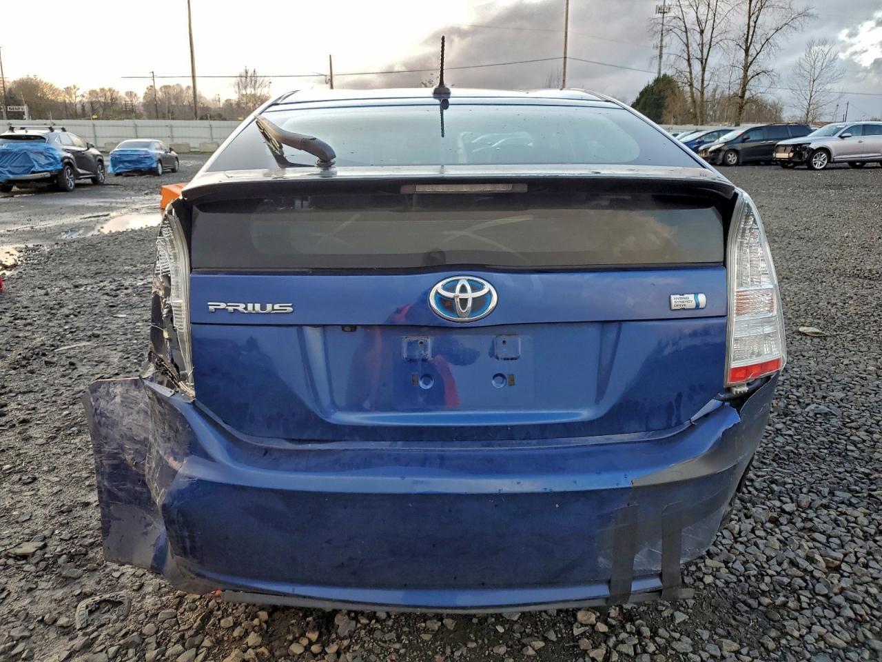 2011 TOYOTA PRIUS