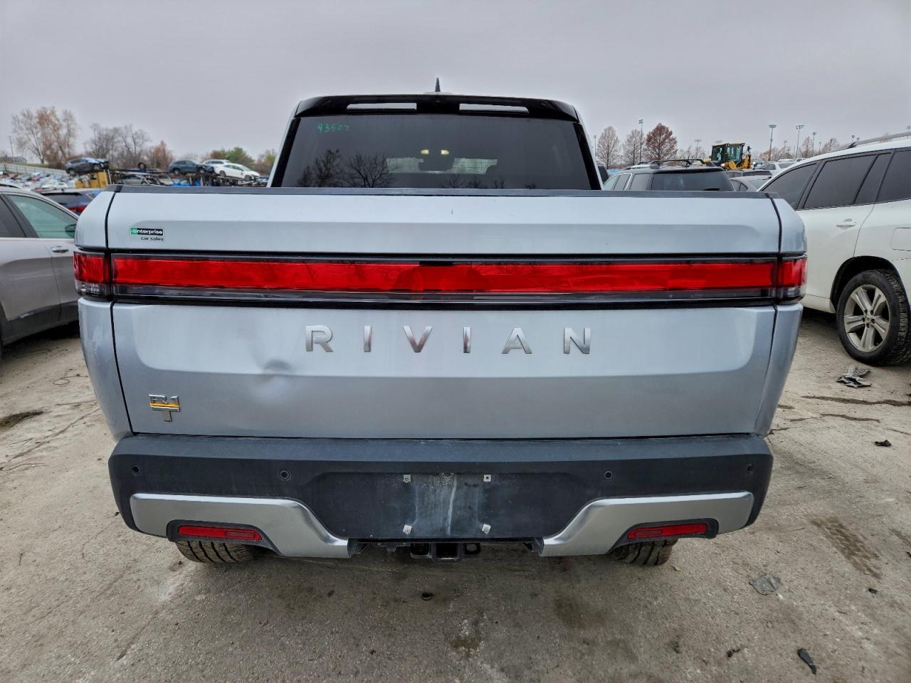 2022 RIVIAN R1t