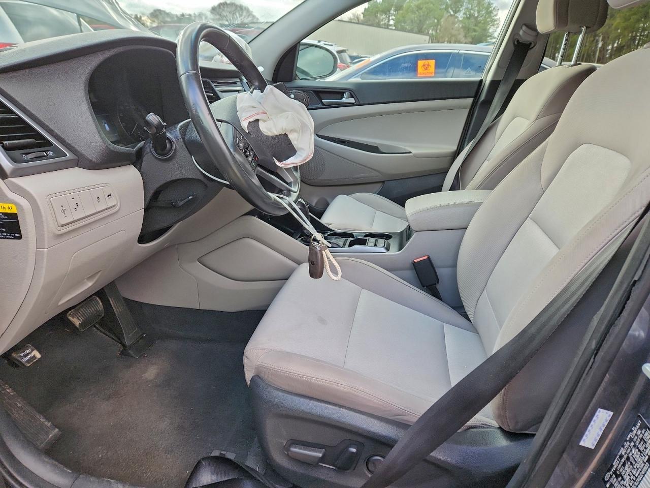 2016 HYUNDAI TUCSON