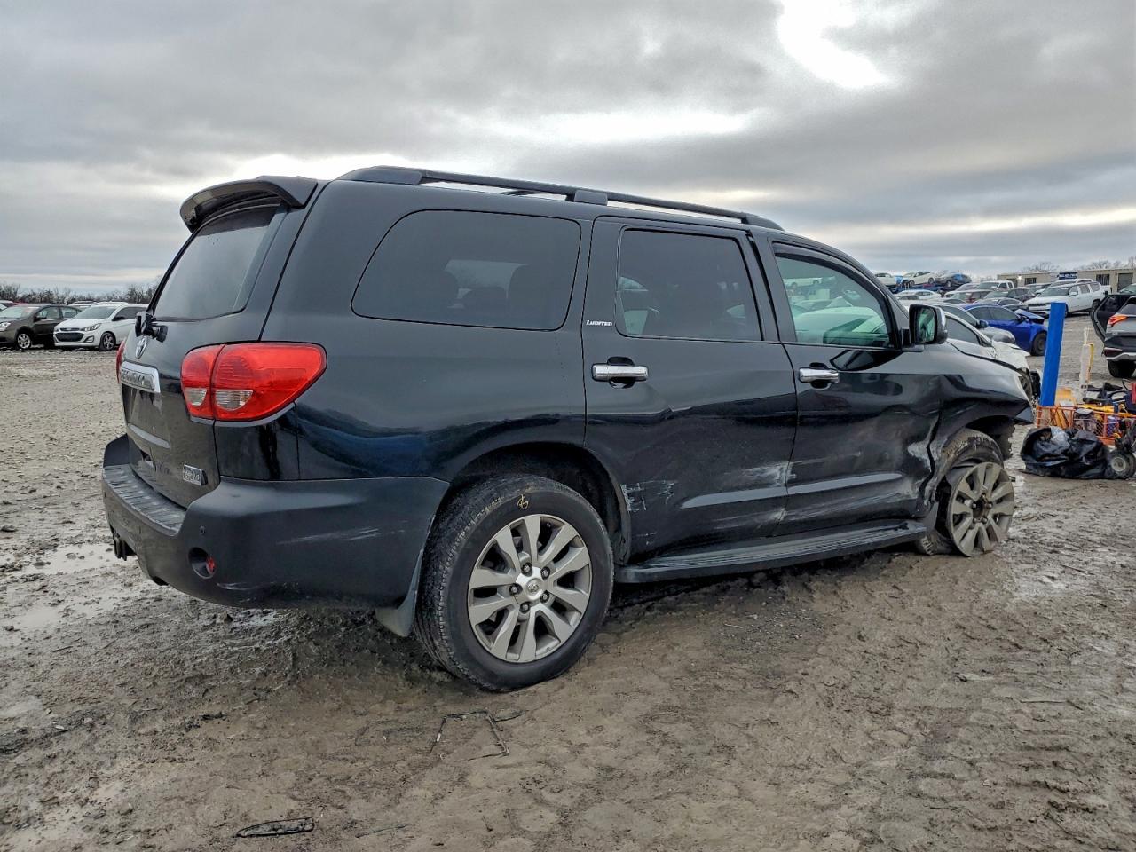 2011 TOYOTA Sequoia