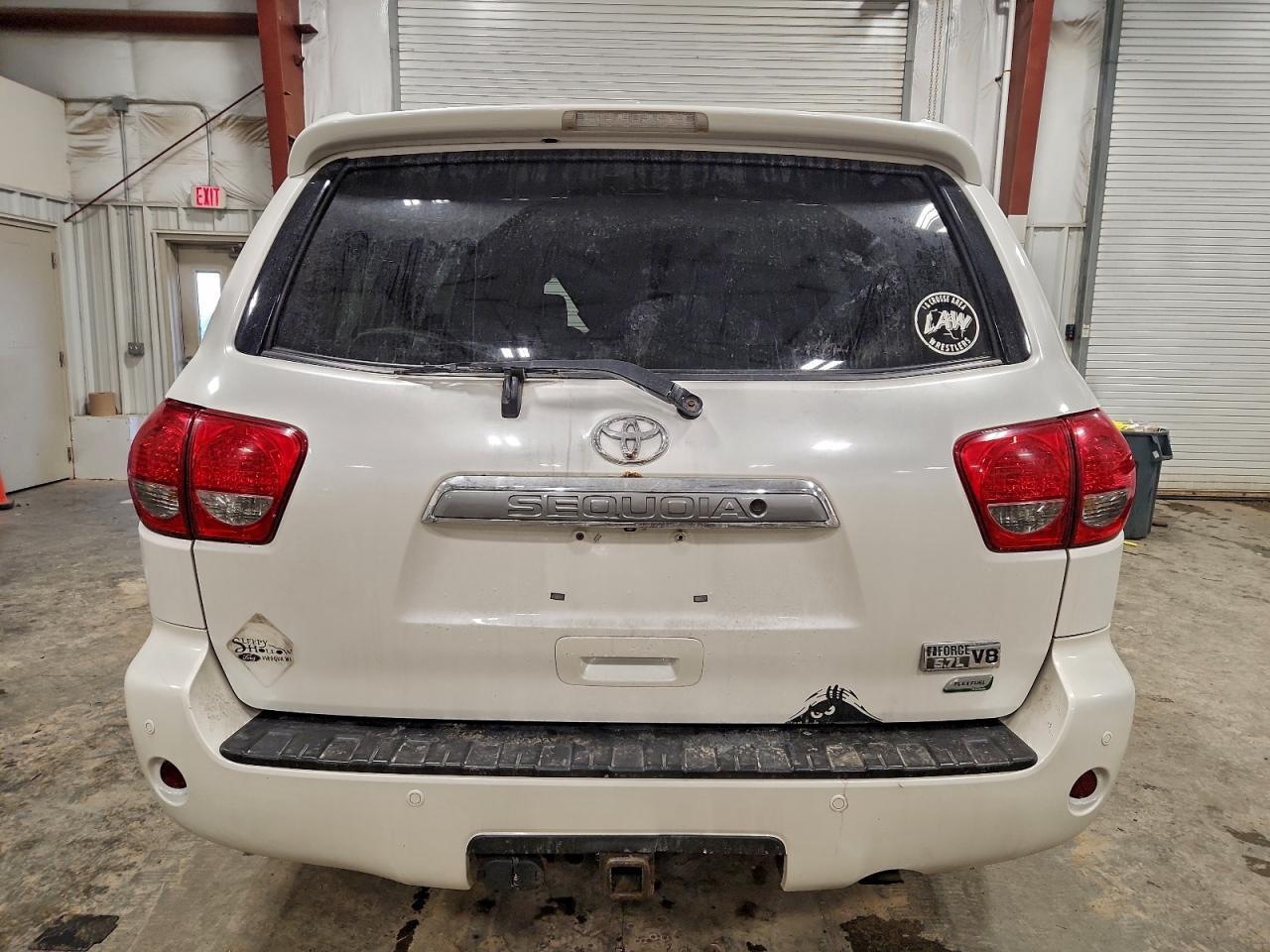 2014 TOYOTA Sequoia