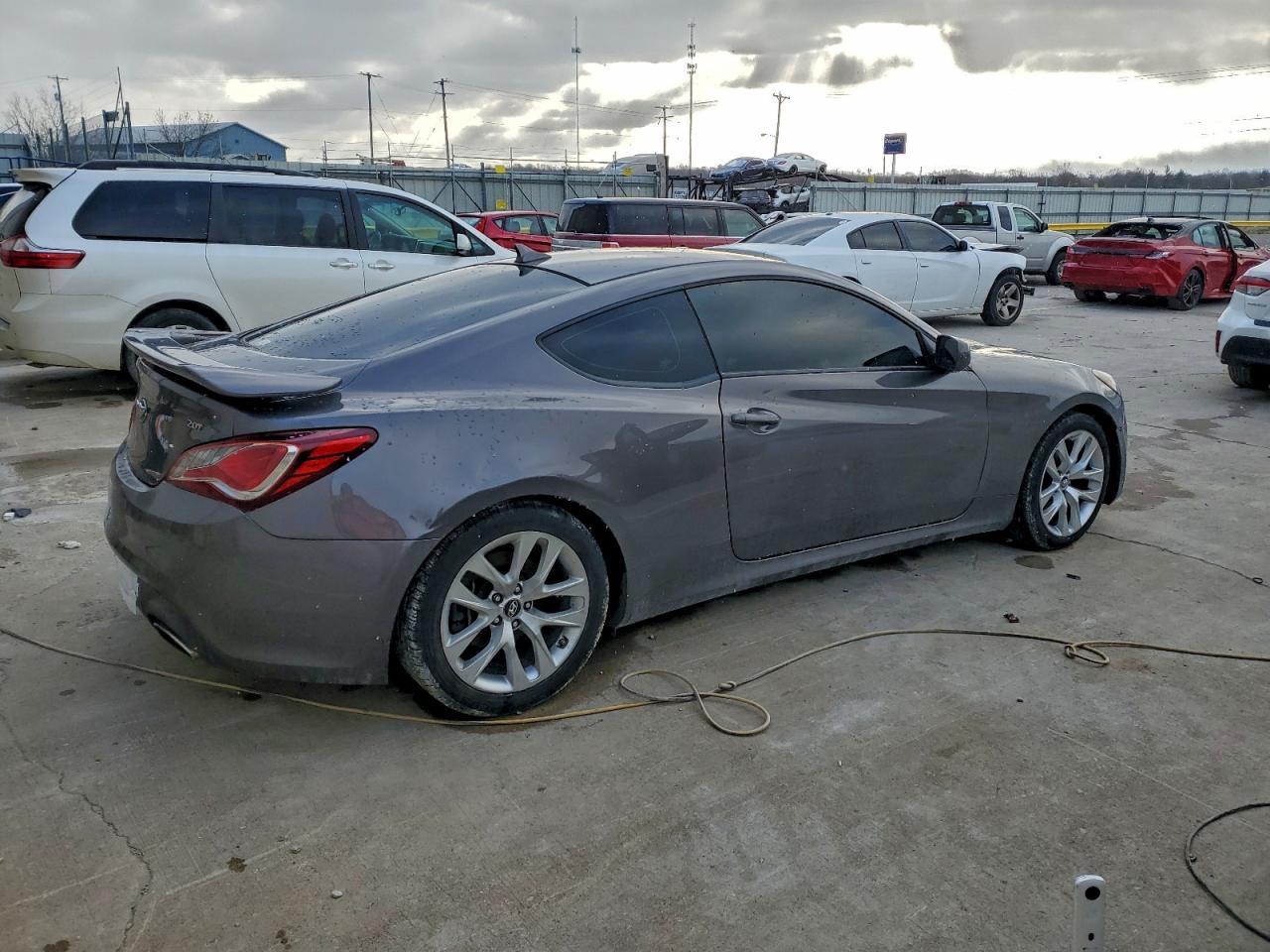 2013 HYUNDAI GENESIS