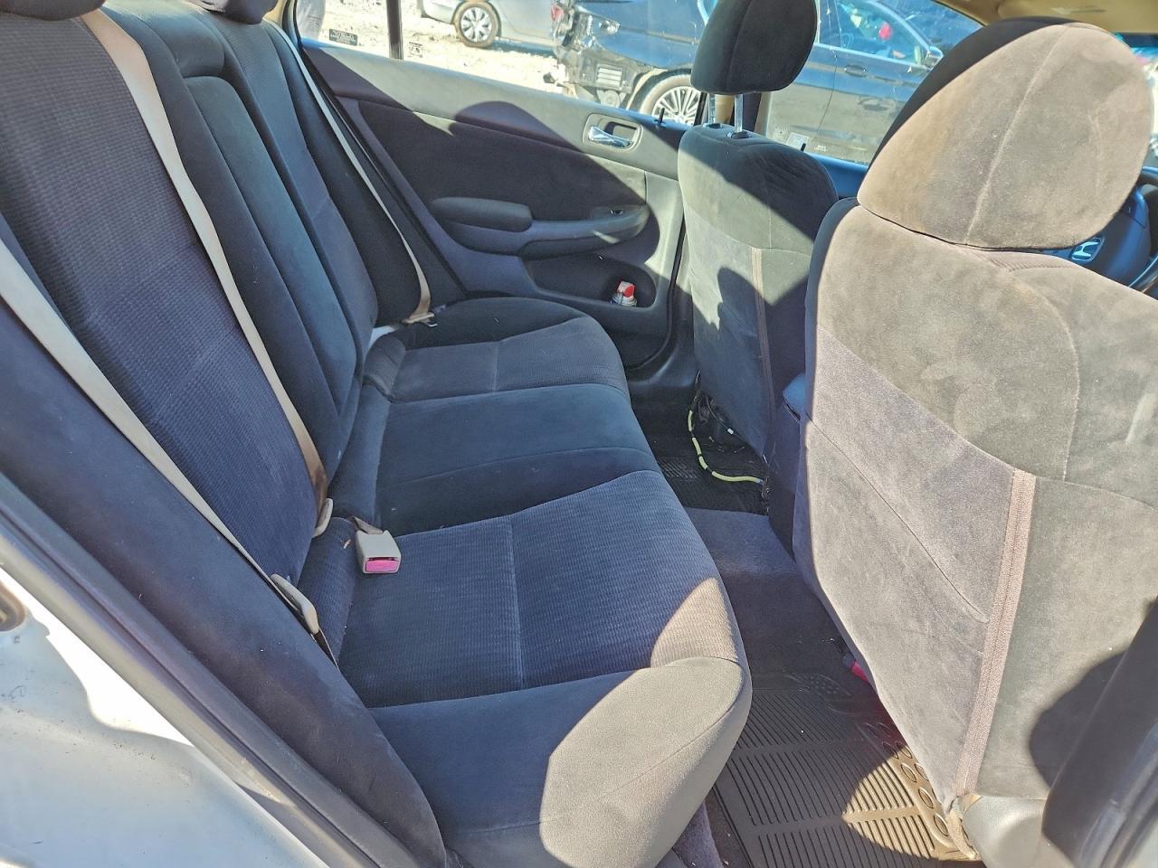 2004 HONDA ACCORD