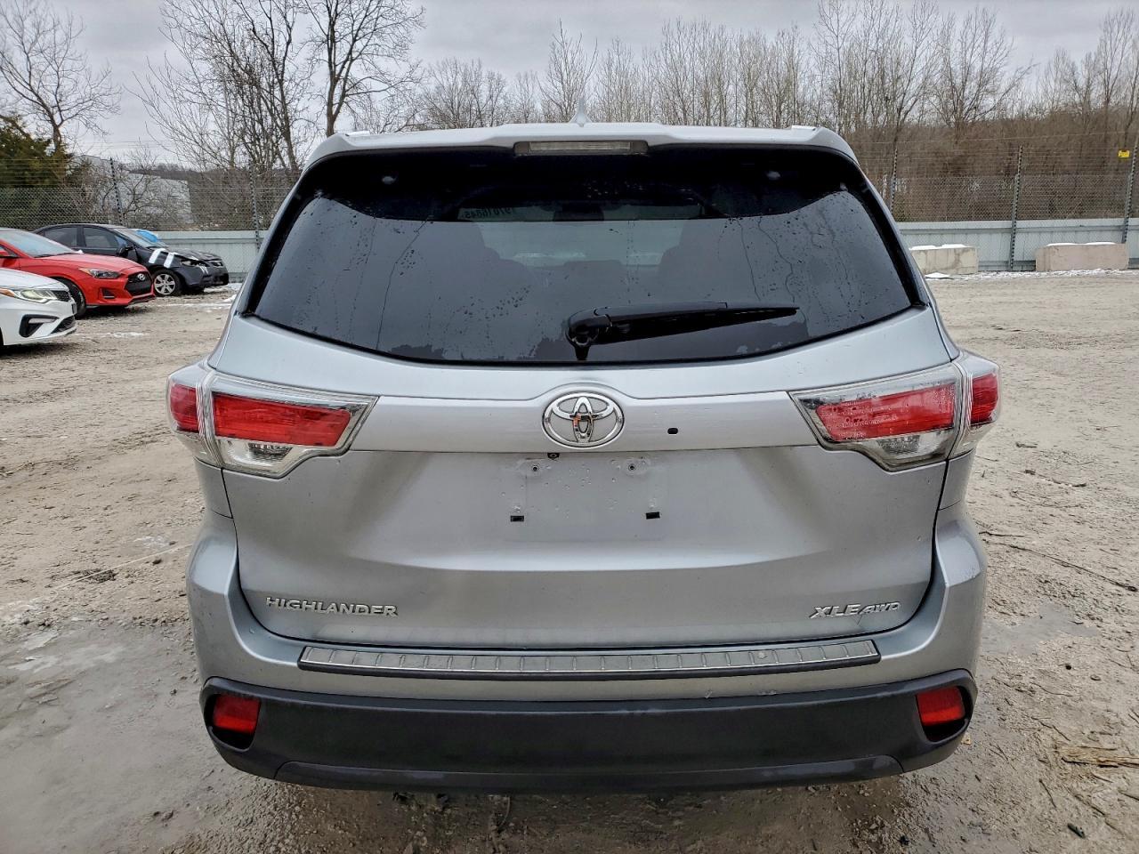 2015 TOYOTA HIGHLANDER