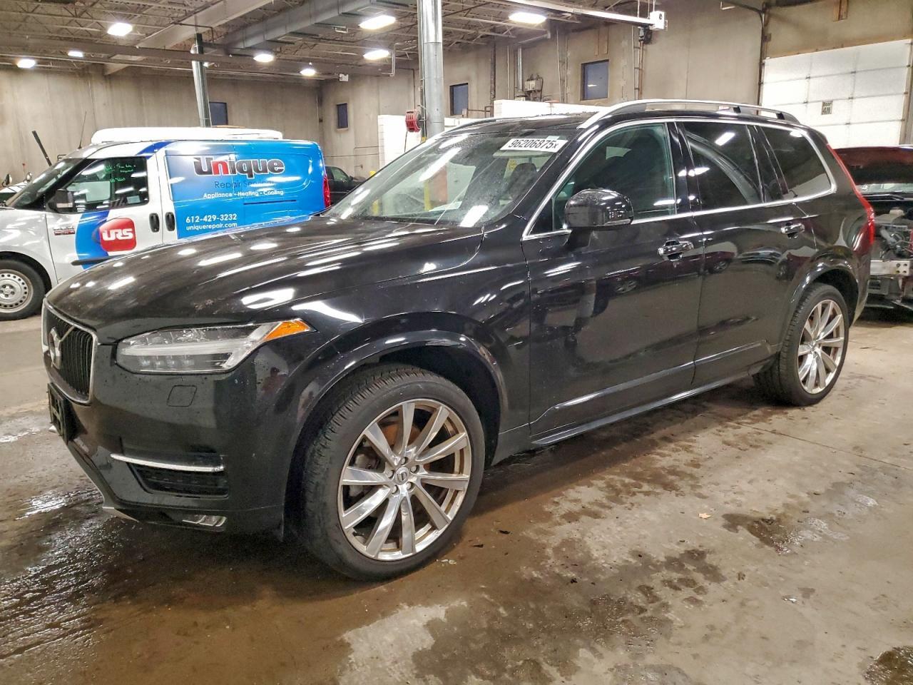 2016 VOLVO XC90