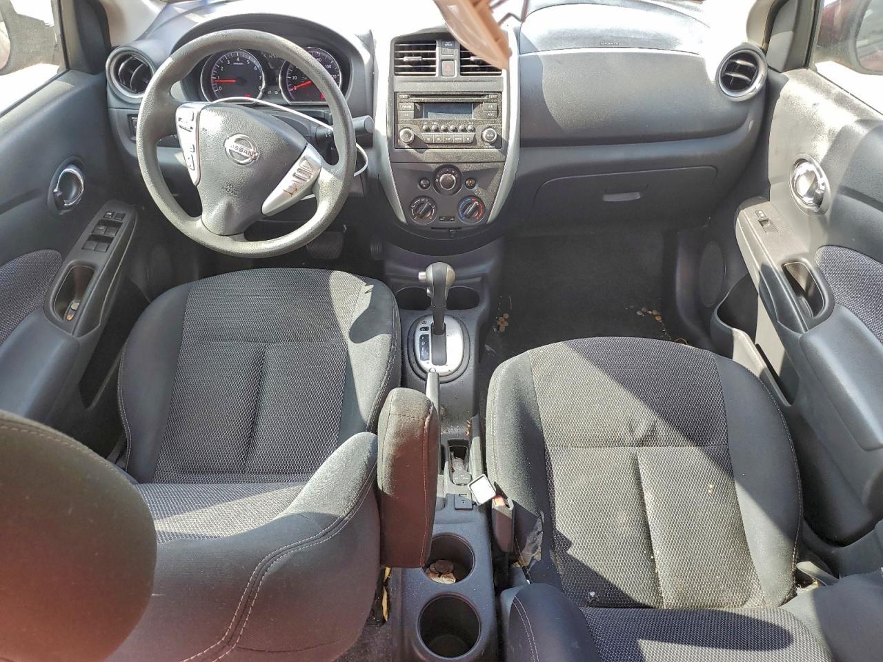 2015 NISSAN VERSA