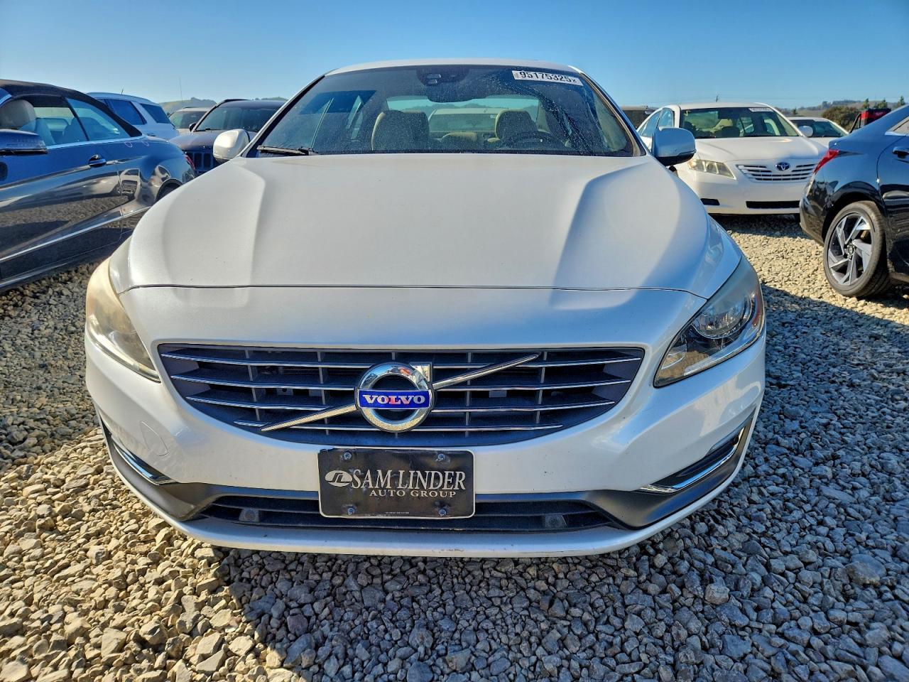 2015 VOLVO S60