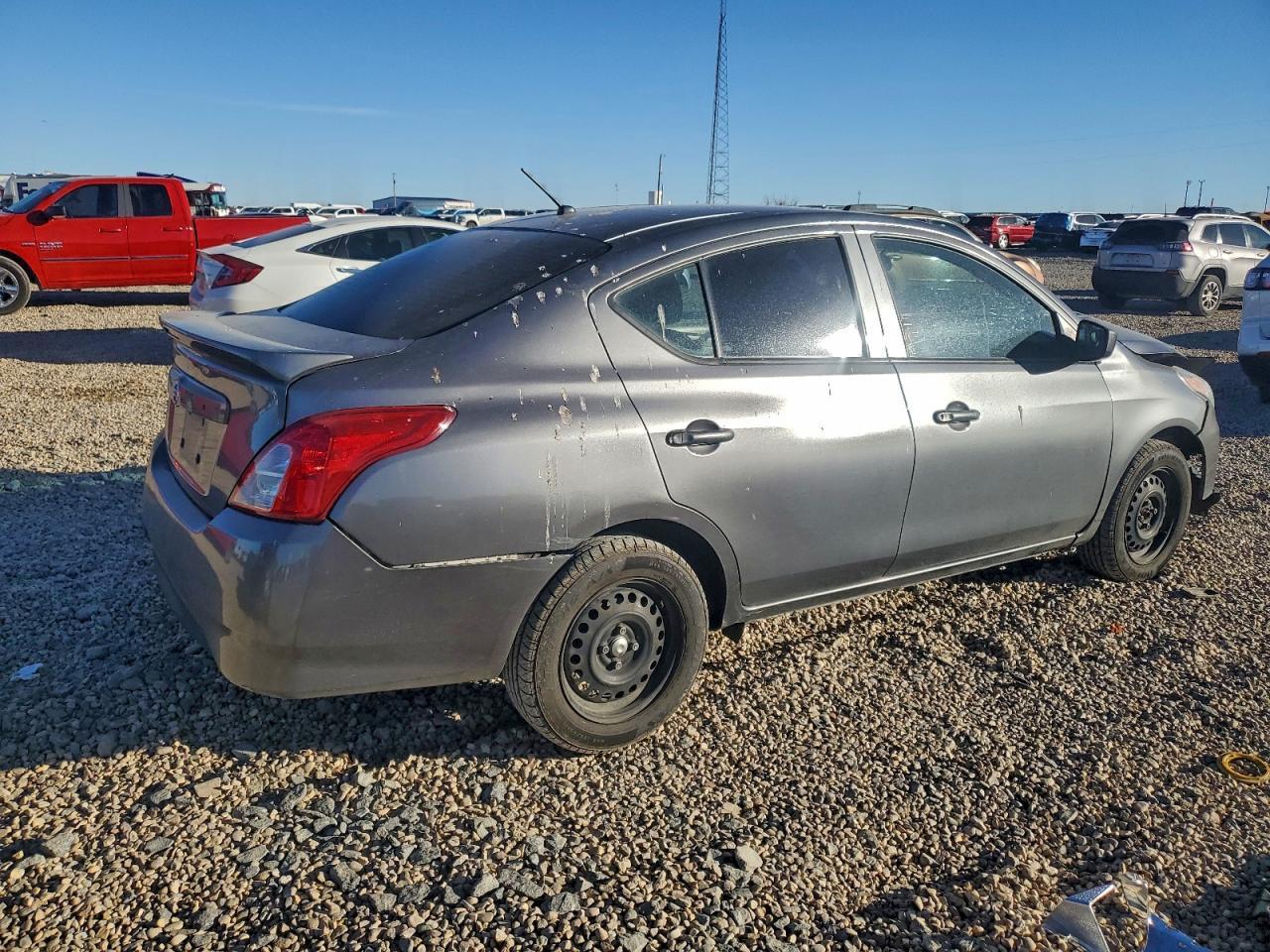 2019 NISSAN VERSA