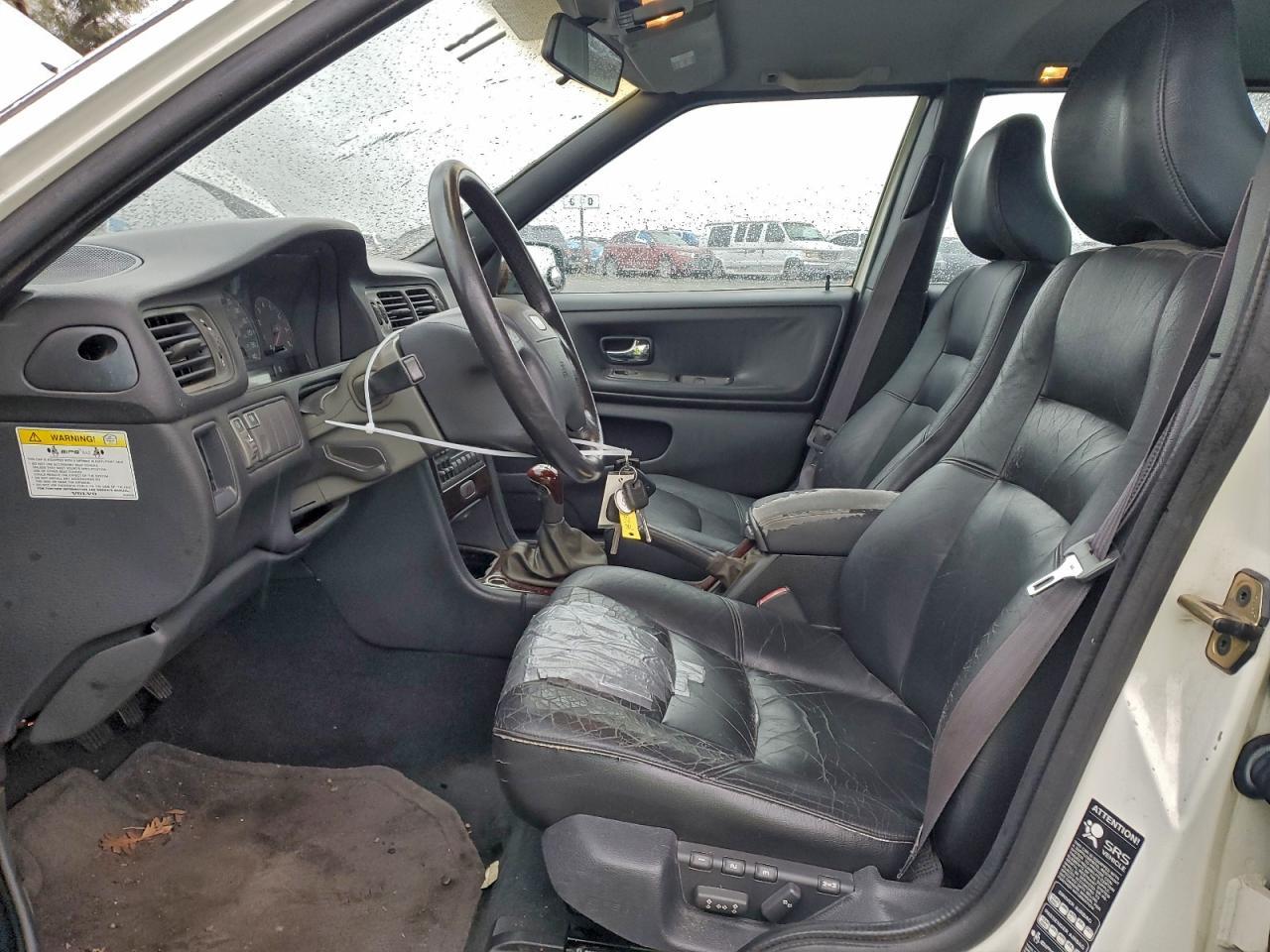 2000 VOLVO S70