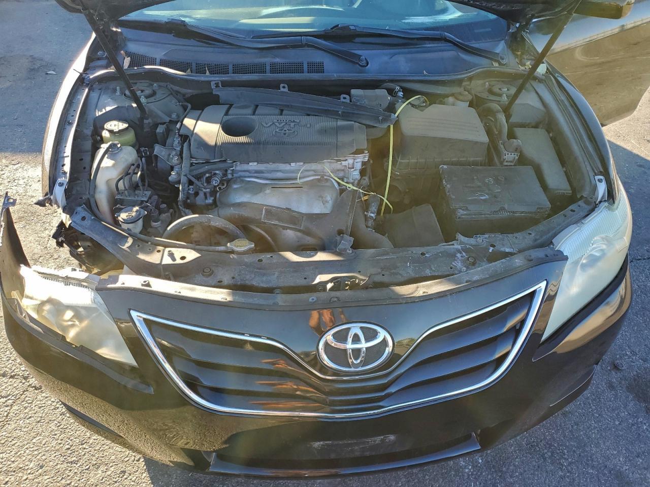2011 TOYOTA CAMRY