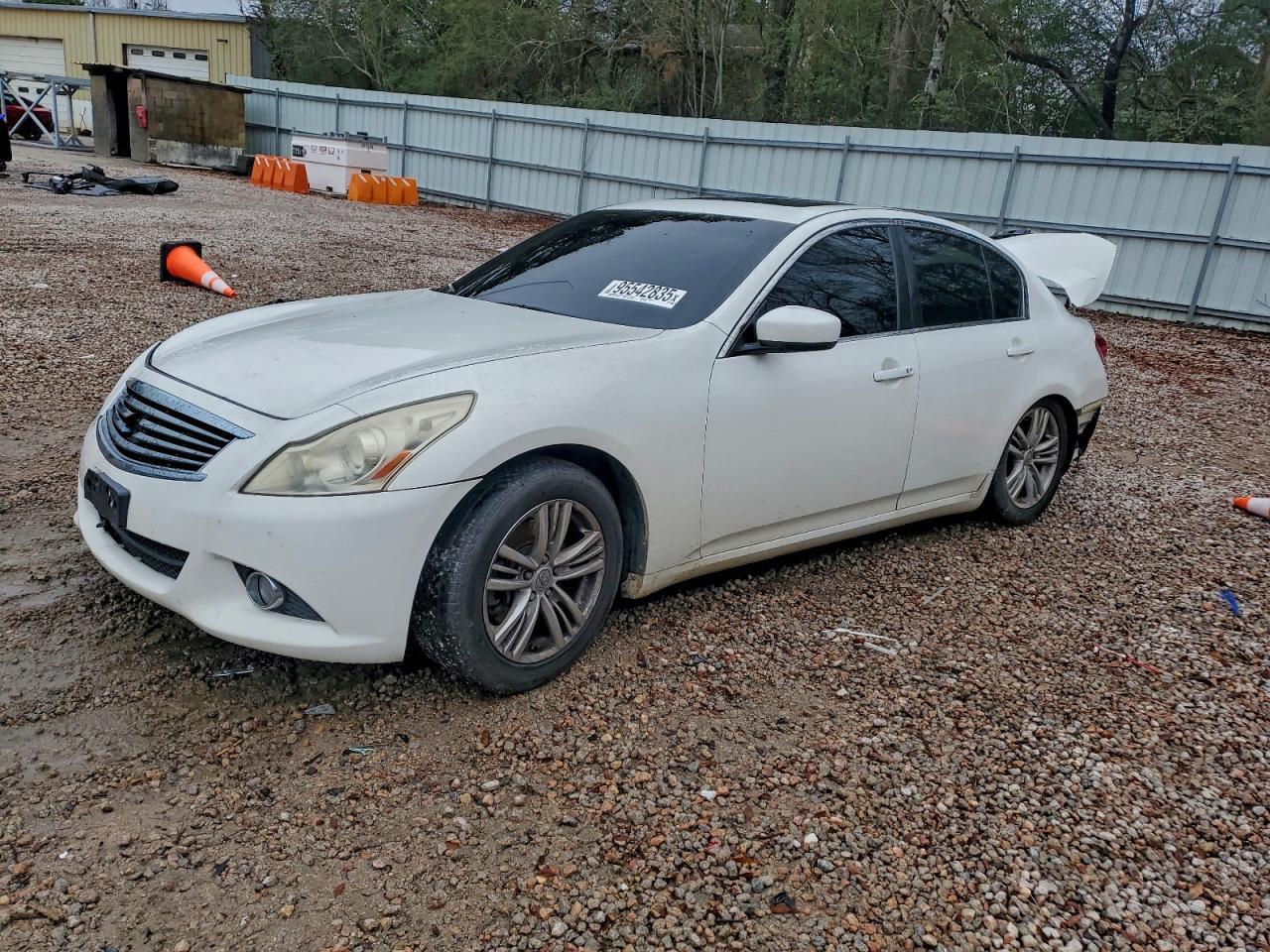 2013 INFINITI G37