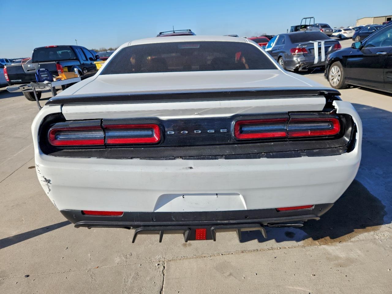2016 DODGE Challenger