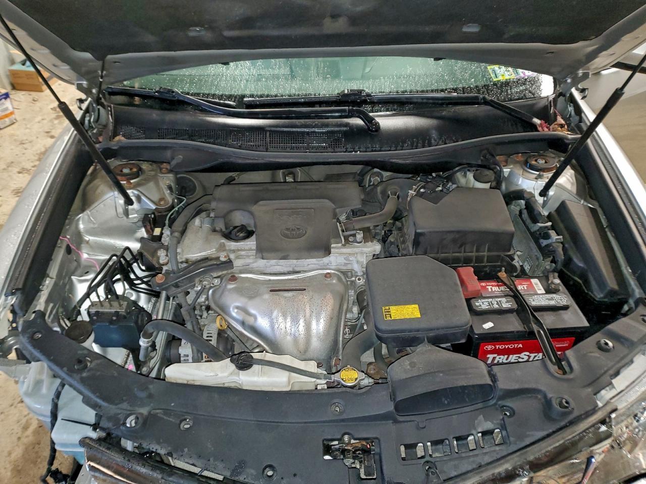 2014 TOYOTA CAMRY
