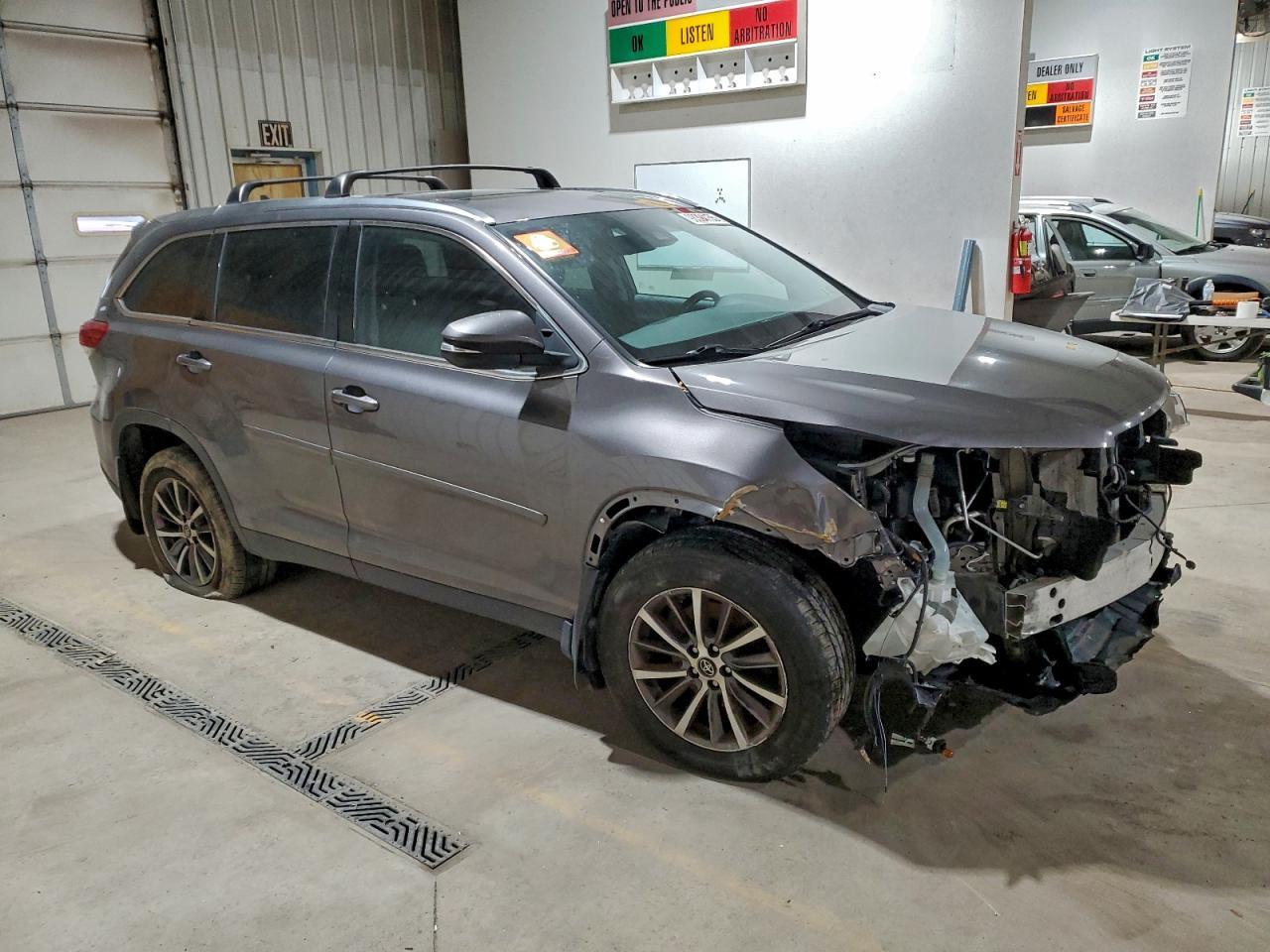 2019 TOYOTA HIGHLANDER