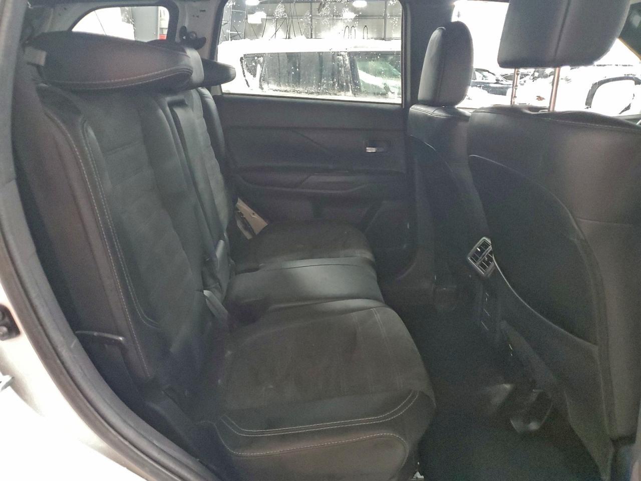 2019 MITSUBISHI outlander