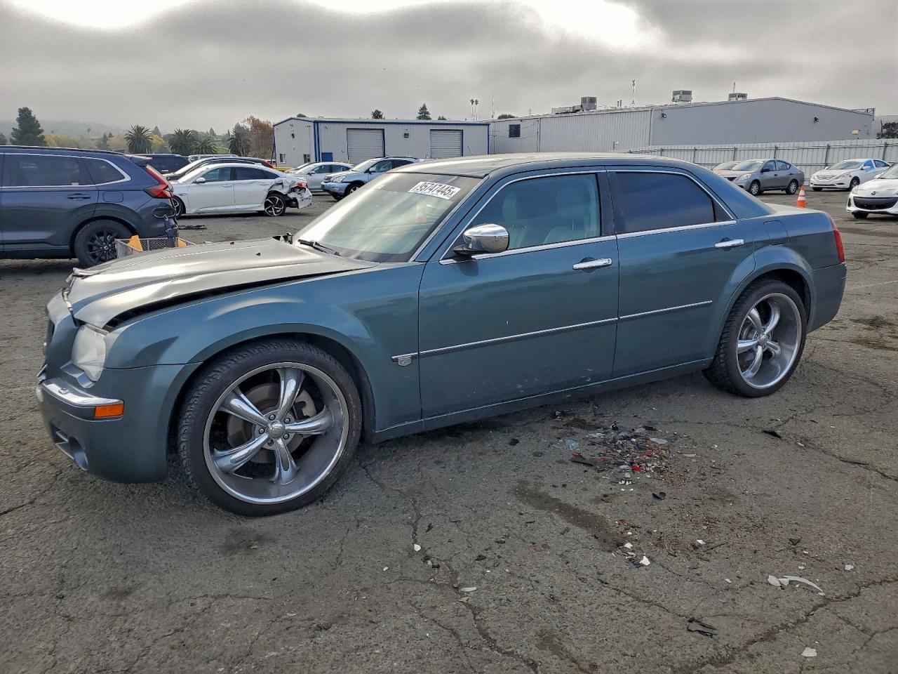 2005 CHRYSLER 300