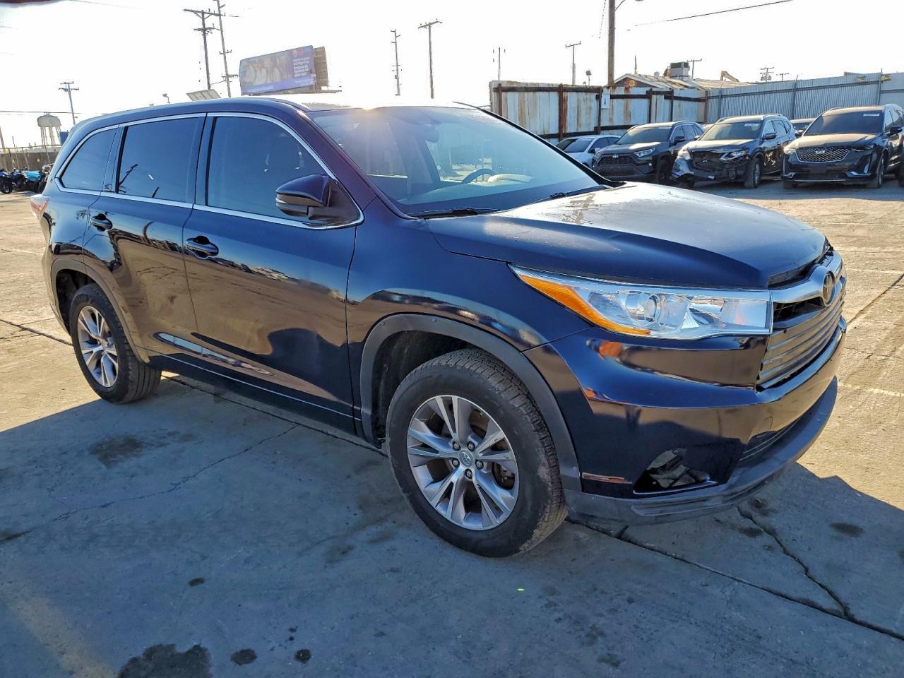 2014 TOYOTA HIGHLANDER