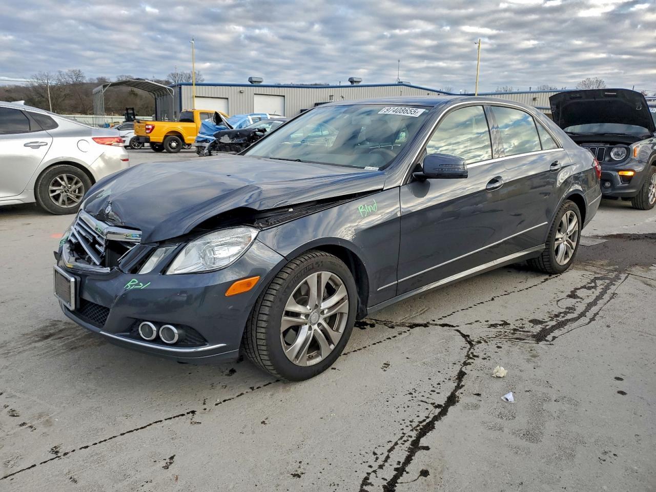 2011 MERCEDES-BENZ E-Class