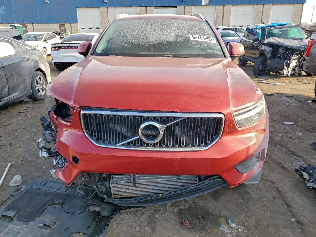 2019 VOLVO XC40