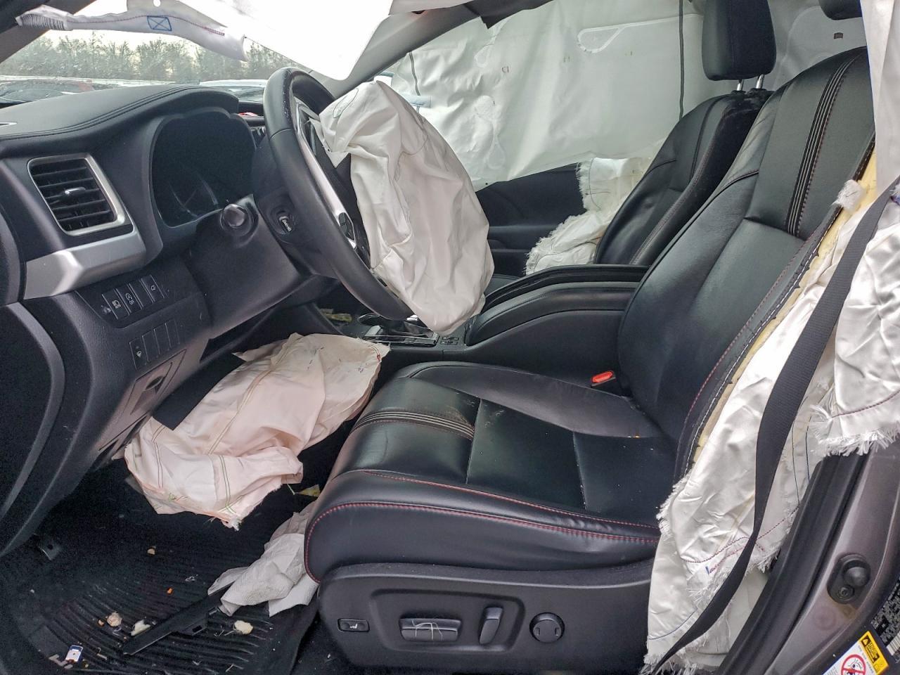 2019 TOYOTA HIGHLANDER