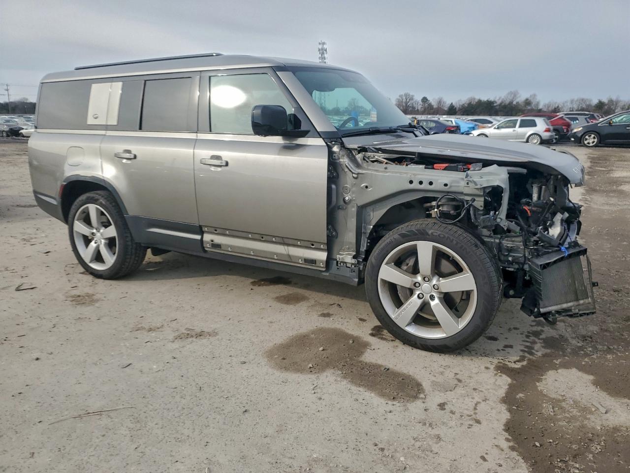 2023 LAND ROVER Defender
