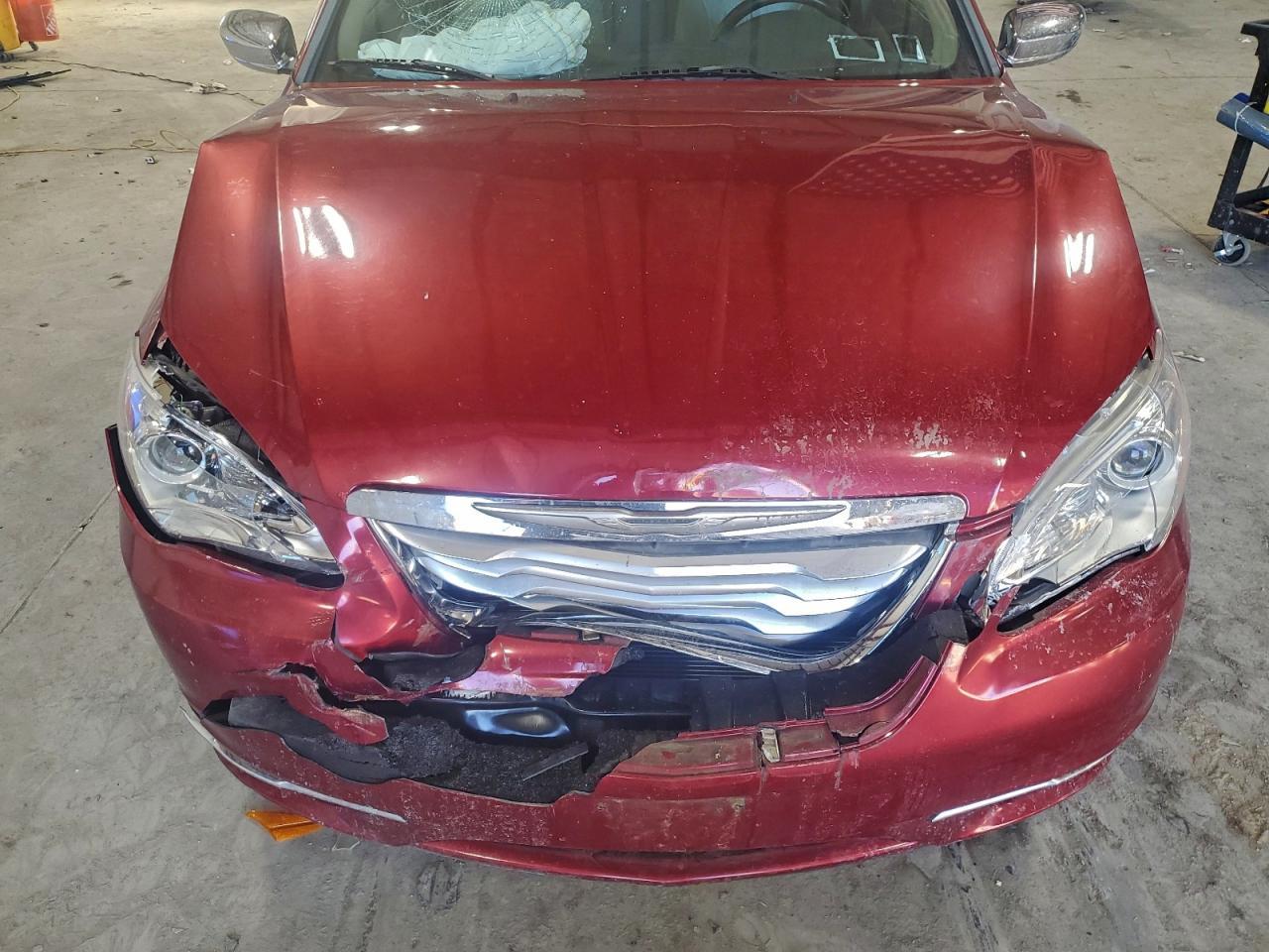 2013 CHRYSLER 200