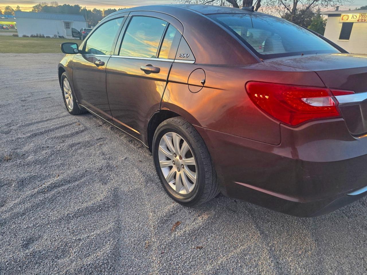 2013 CHRYSLER 200