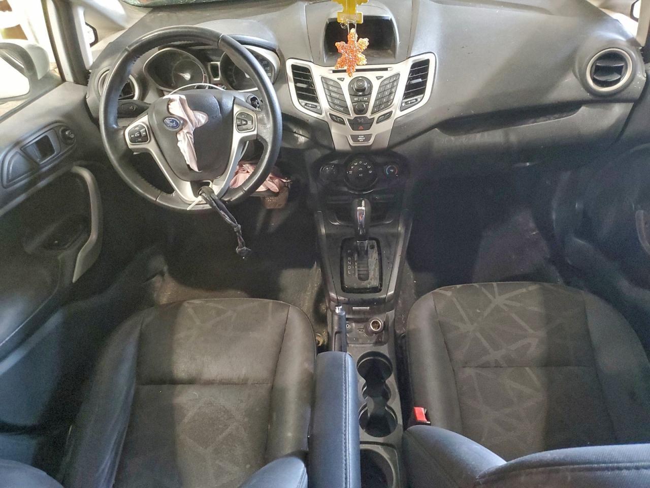 2012 FORD Fiesta