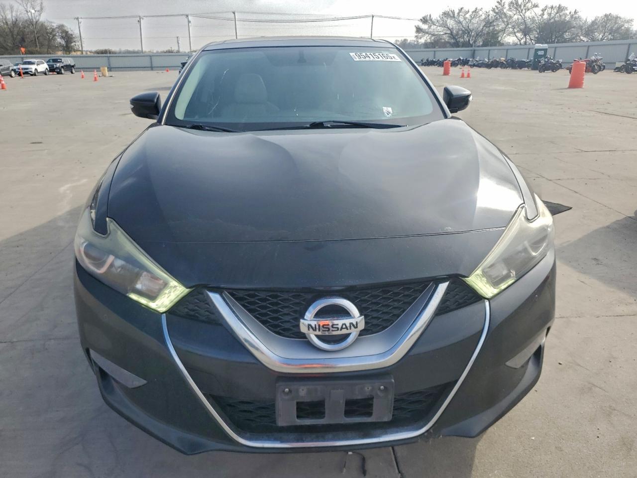 2017 NISSAN Maxima