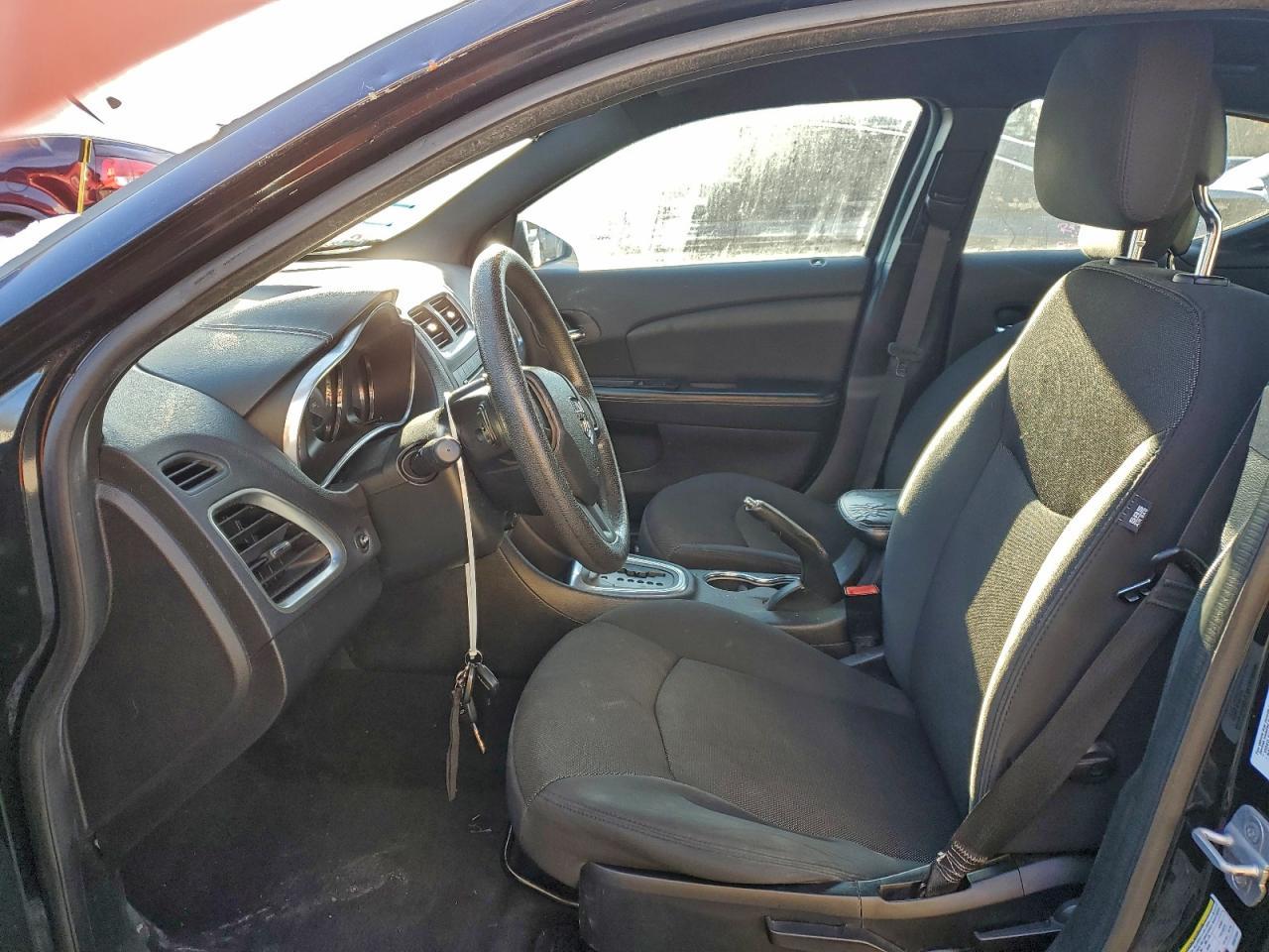 2013 DODGE Avenger