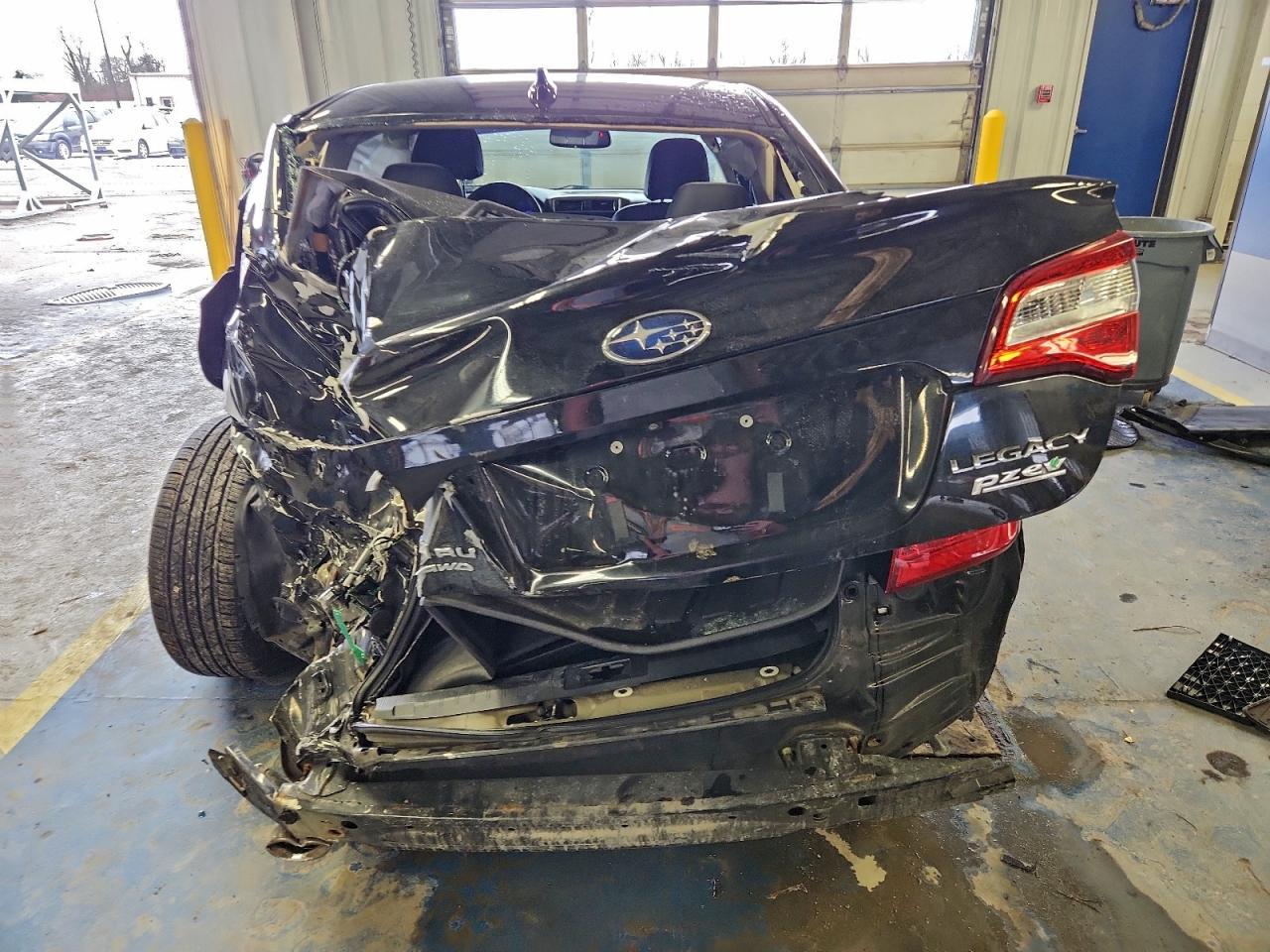 2017 SUBARU Legacy