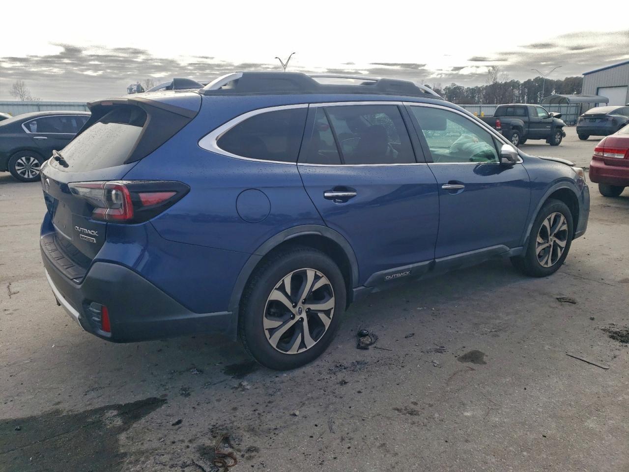 2020 SUBARU Outback