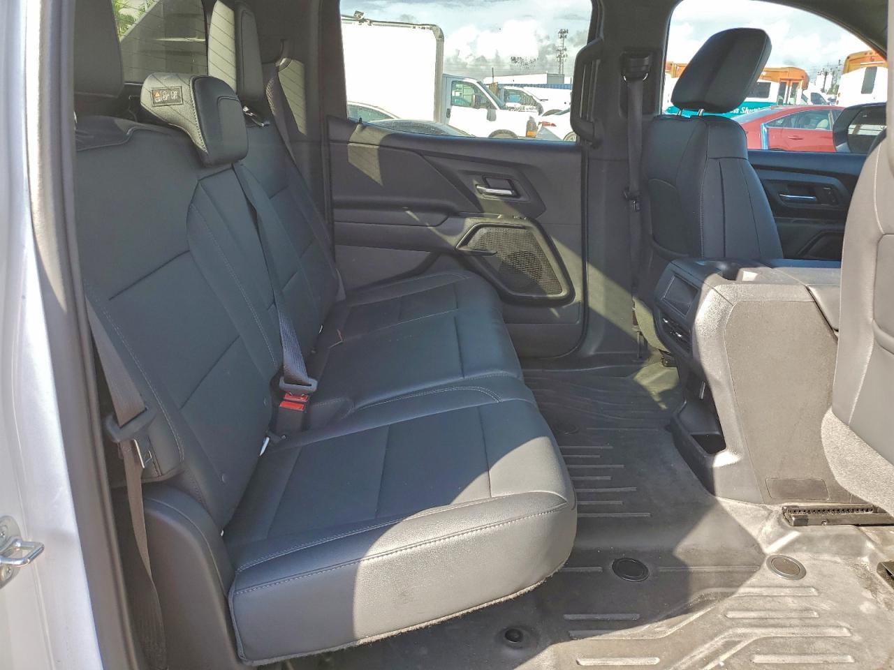 2024 CHEVROLET Silverado