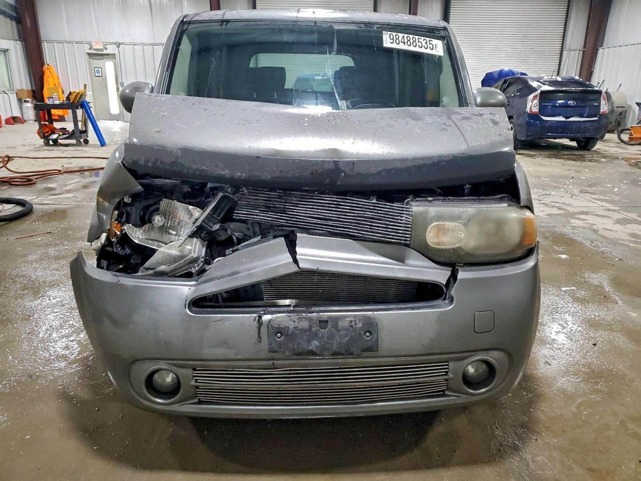 2011 NISSAN CUBE