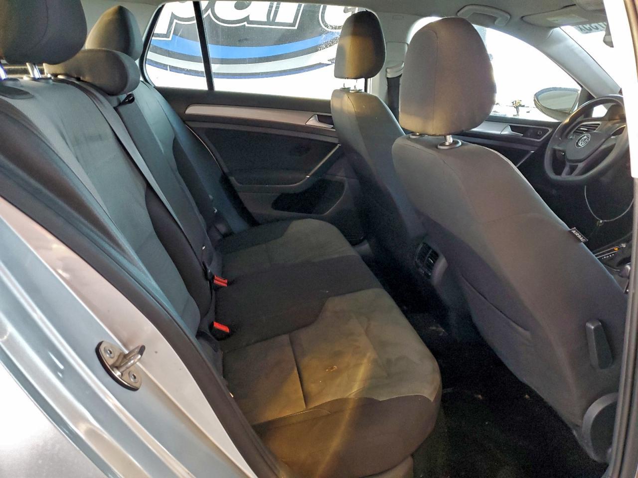 2016 VOLKSWAGEN e-Golf
