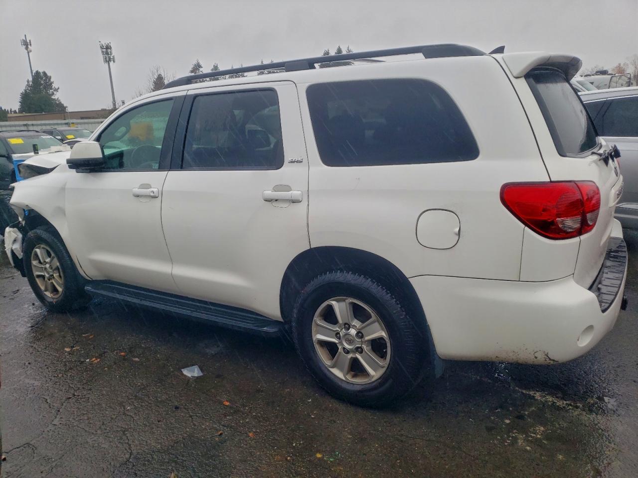 2011 TOYOTA Sequoia