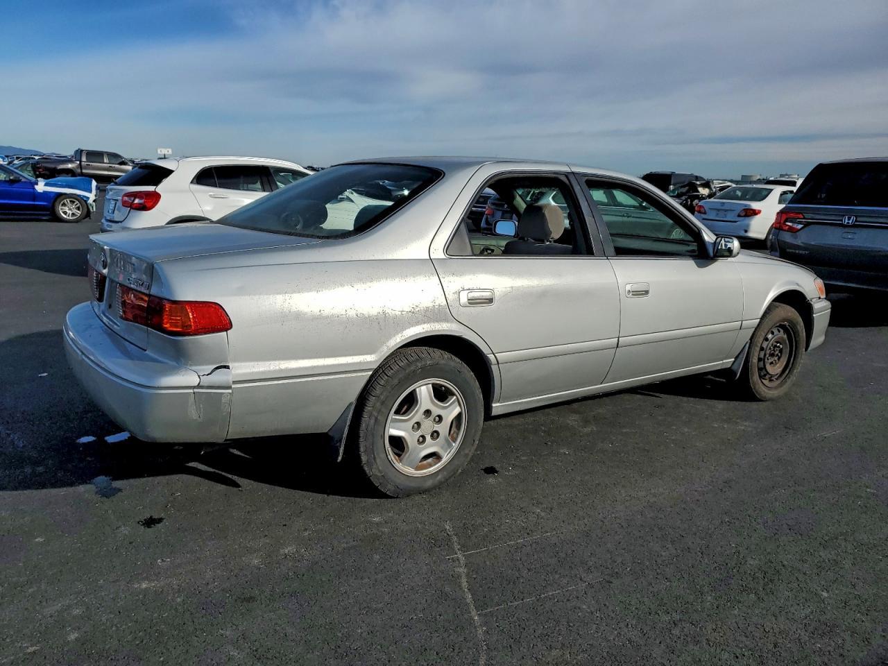2001 TOYOTA CAMRY
