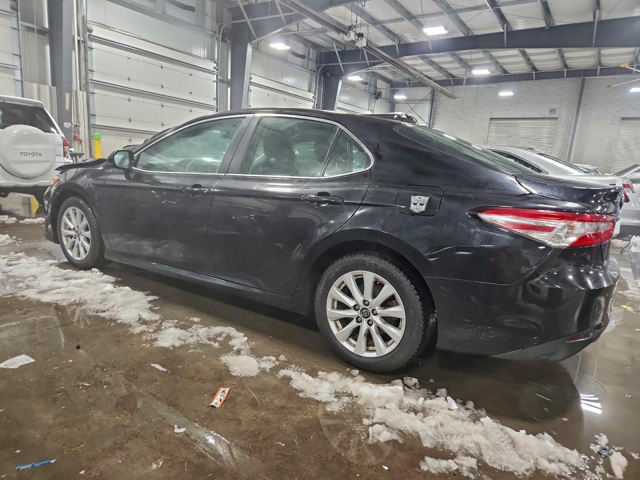 2018 TOYOTA CAMRY