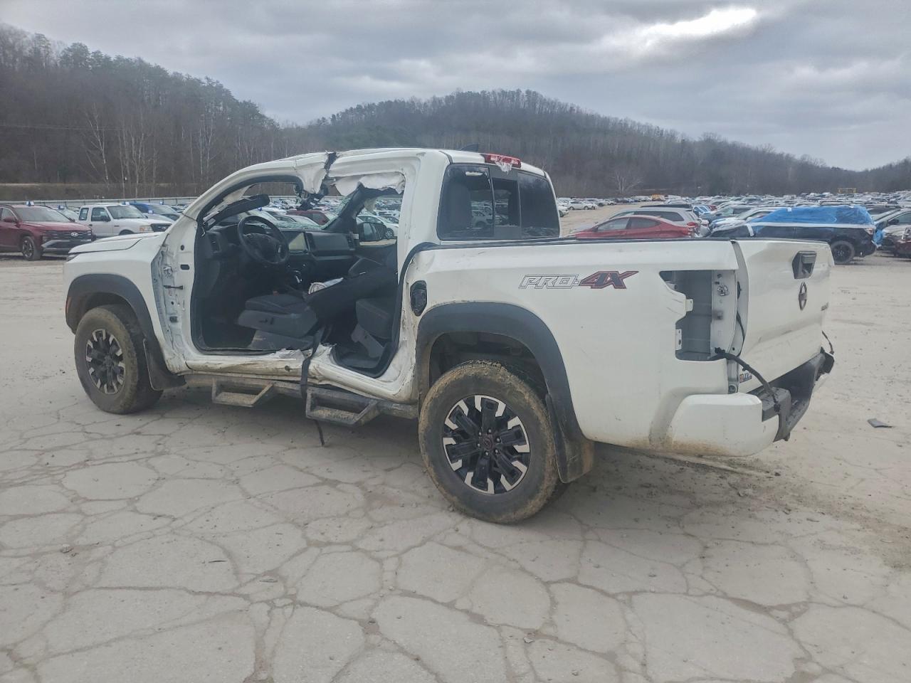 2022 NISSAN Frontier