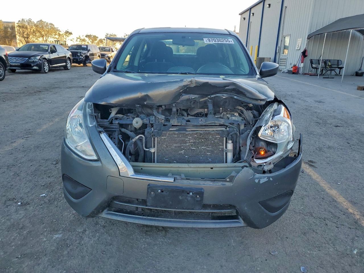 2017 NISSAN VERSA