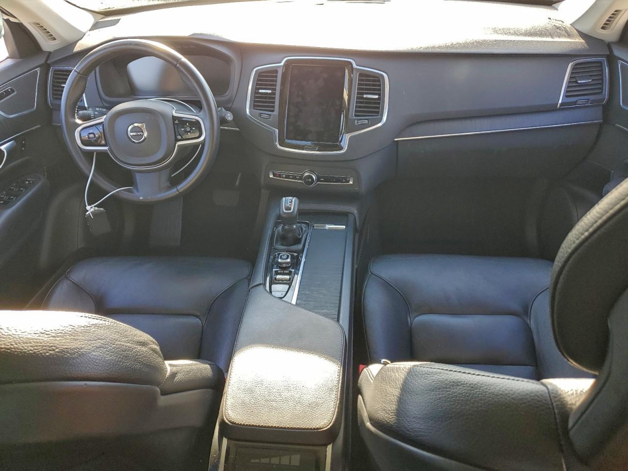 2020 VOLVO XC90
