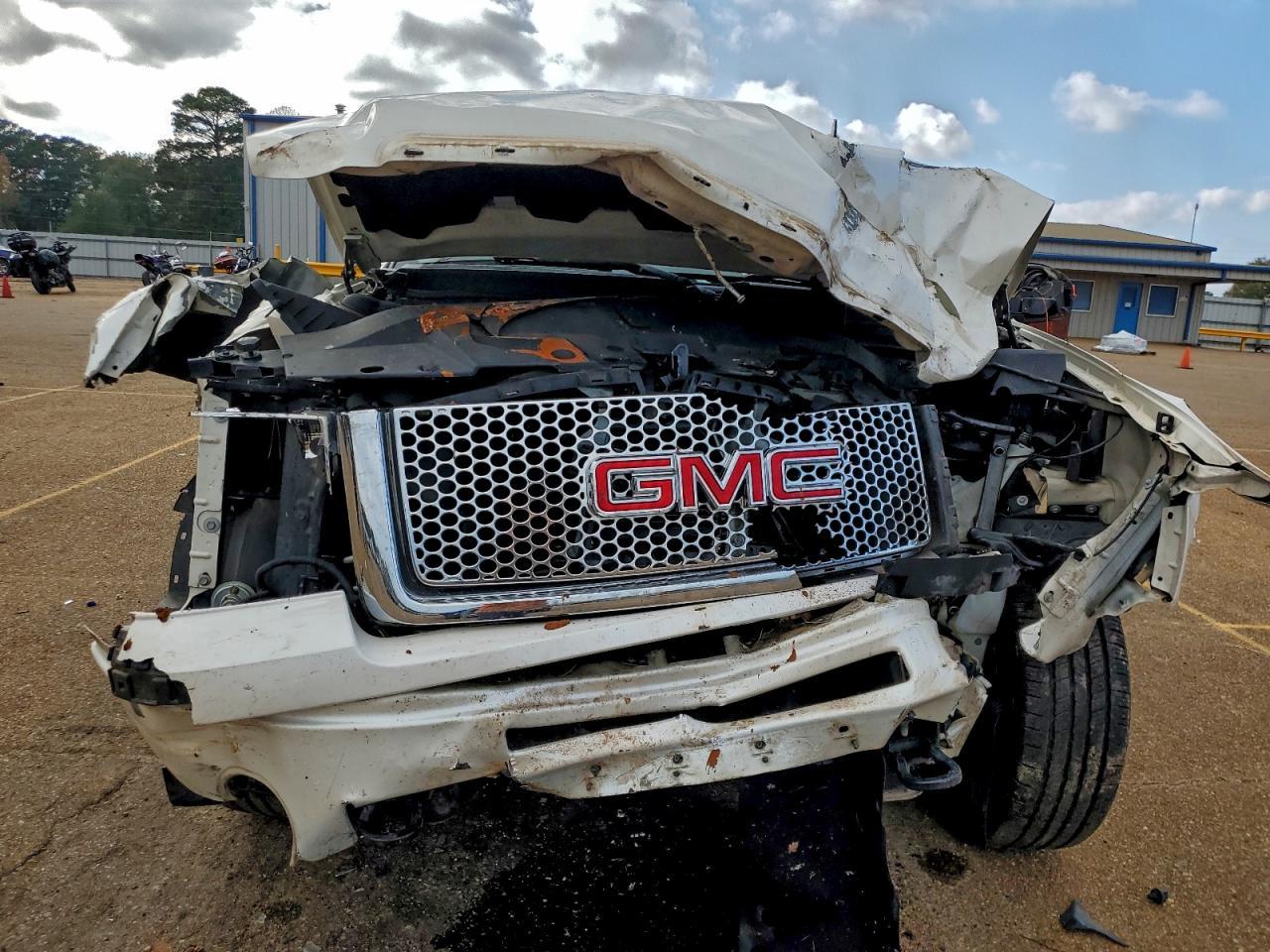 2013 GMC Sierra