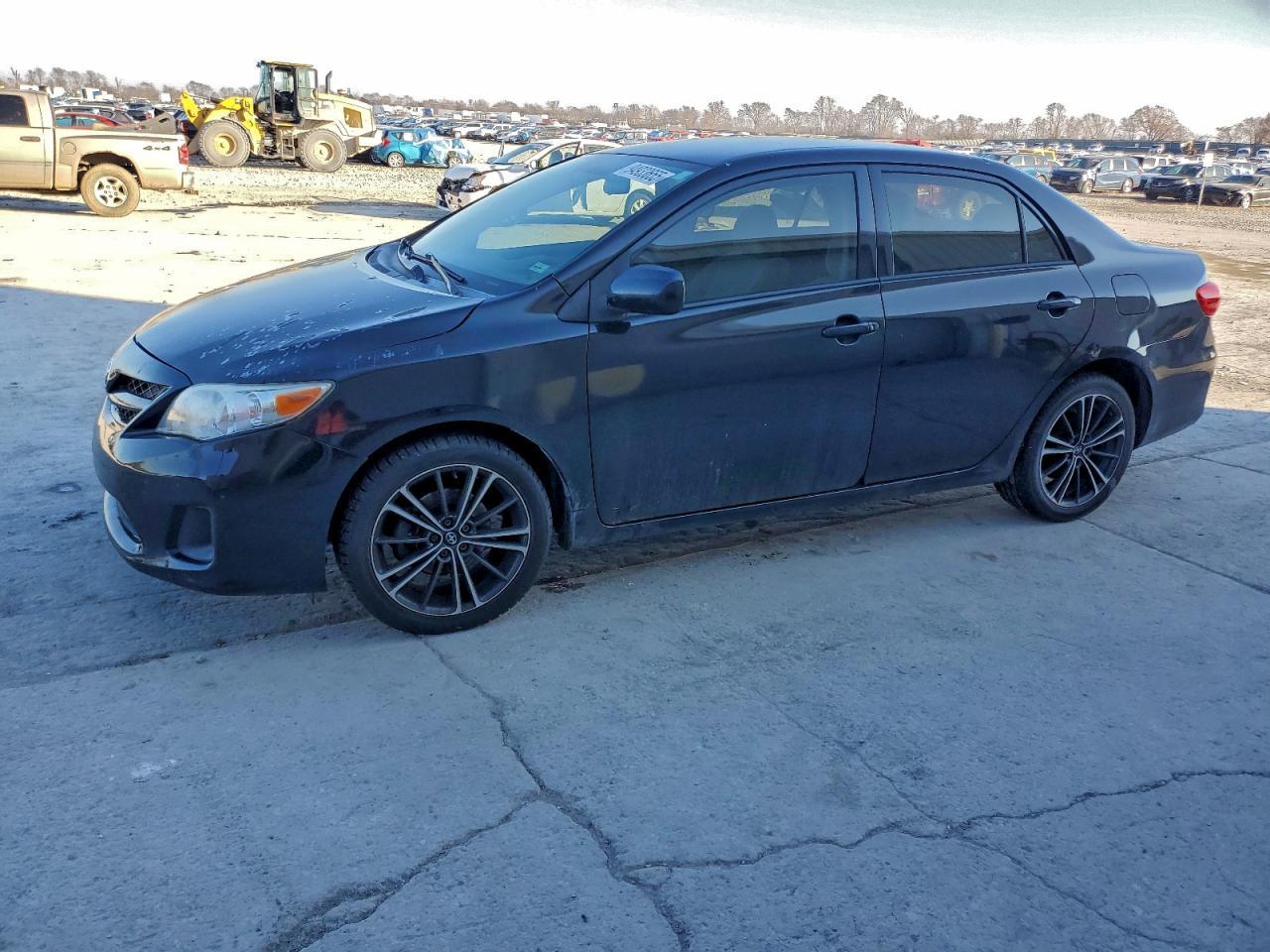2013 TOYOTA COROLLA