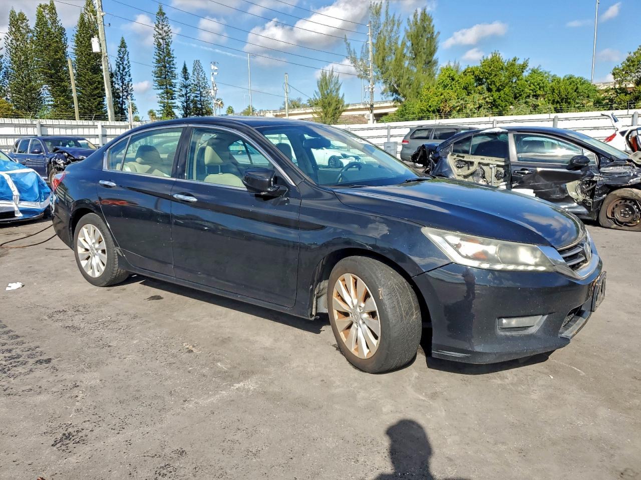 2015 HONDA ACCORD